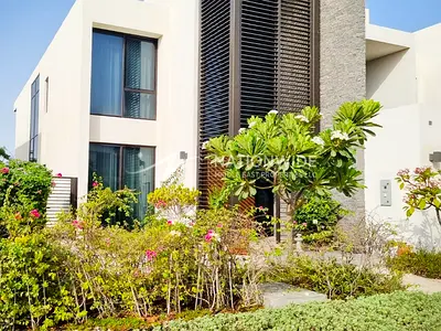 Single Row 4br |luxurious Living |gated Community