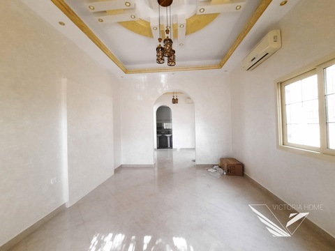 A Very Good Looking 4bhk With Made Room , Green Garden Covered Car Parking