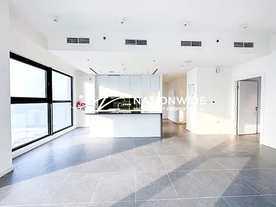 Vacant Now |fabulous 2br| Best Views| Prime Area