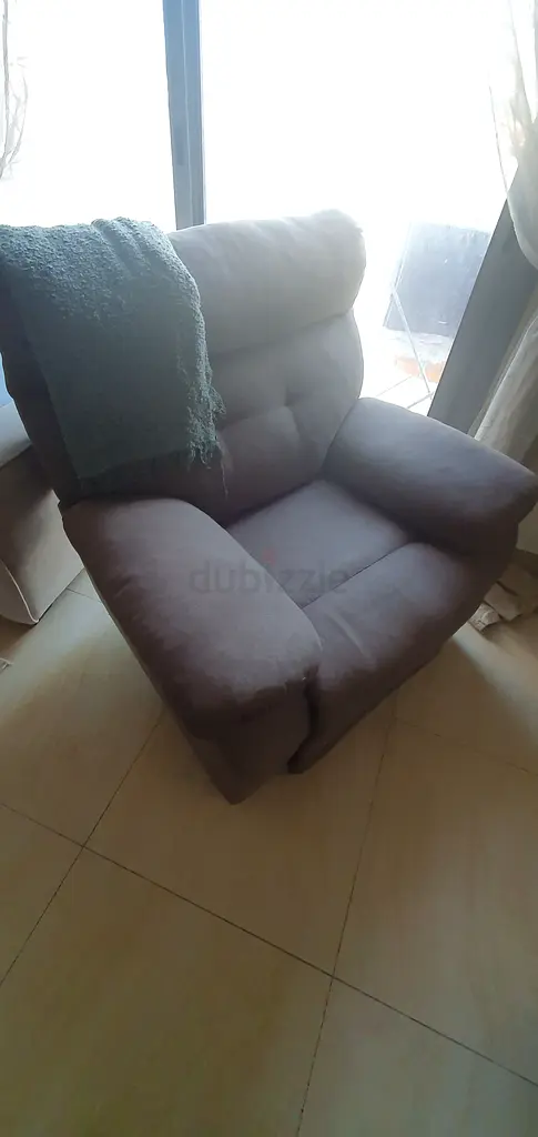 Recliner sofa