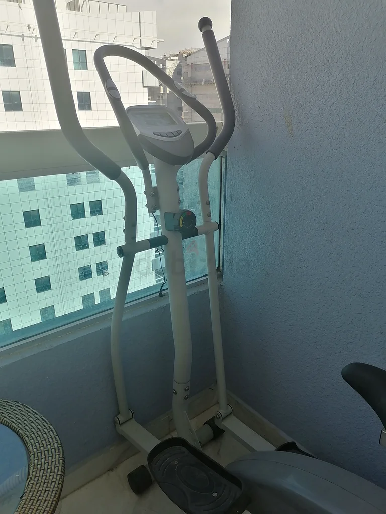 Elliptical machine دوبيزل