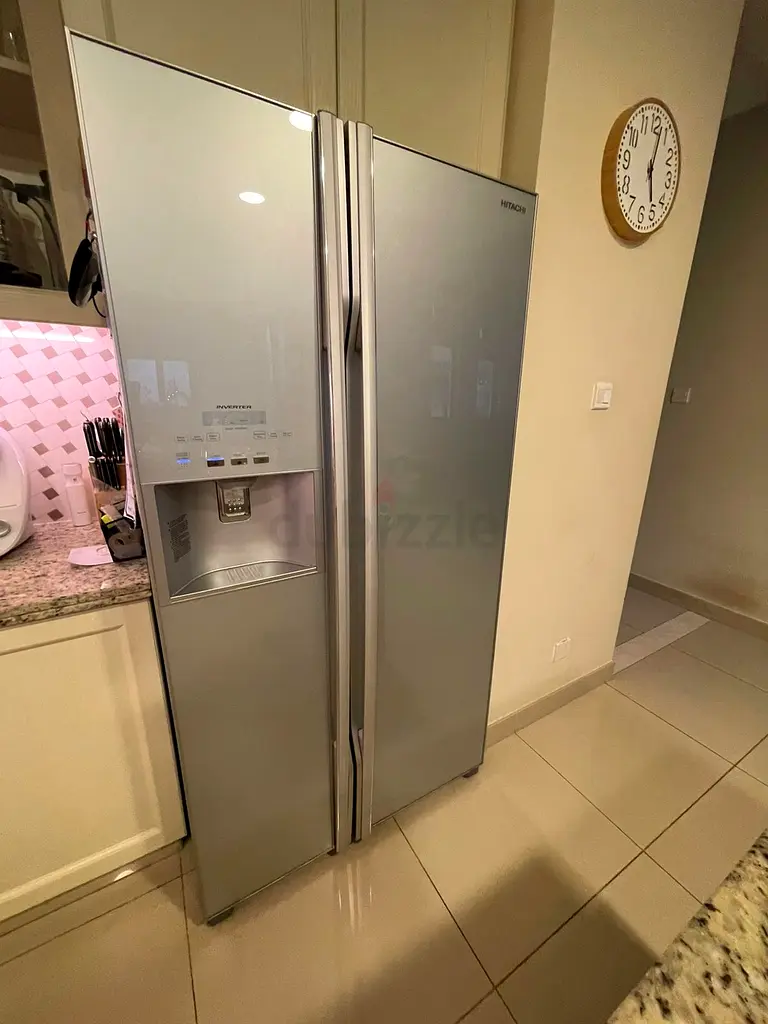 Hitachi double door fridge with water dispenser and ice maker دوبيزل