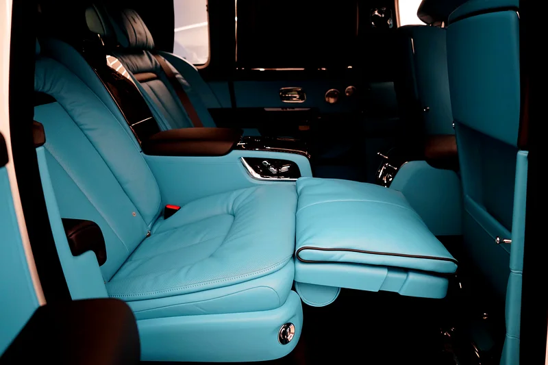 2024 NEW ROLLS ROYCE CULLINAN BLACK BADGE / GCC / BESPOKE SOUND