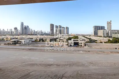 Resale And Spacious Apt With Lagoon View