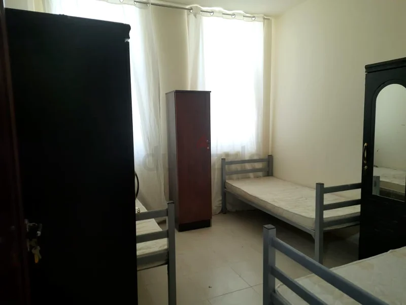 Apartment Excutive BED SPACE in Musffah Shabiea only 400 AED