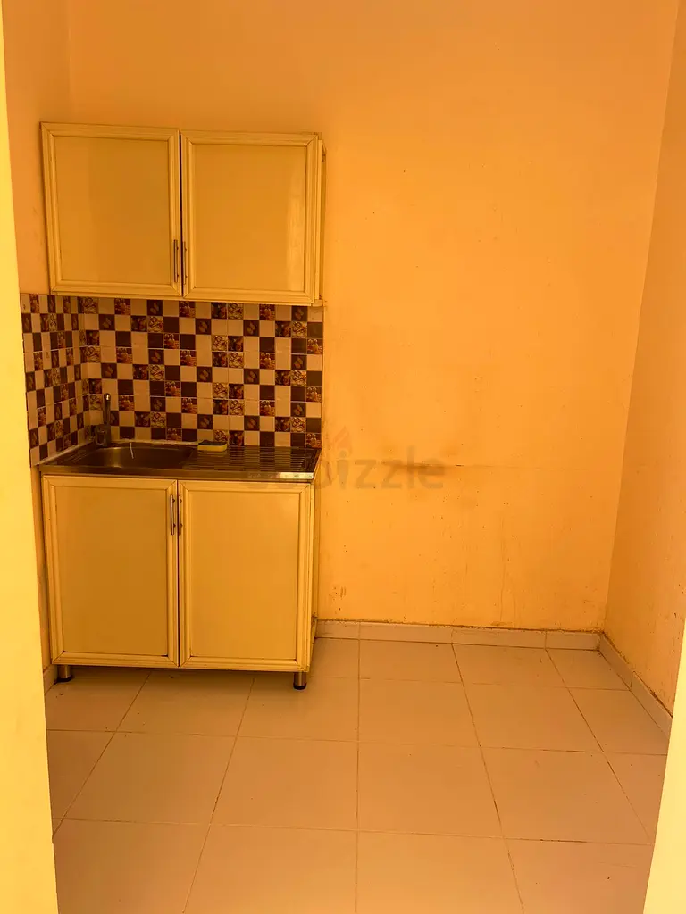 Villa/House for Rent Studio Apt for rent in Almaqam including water