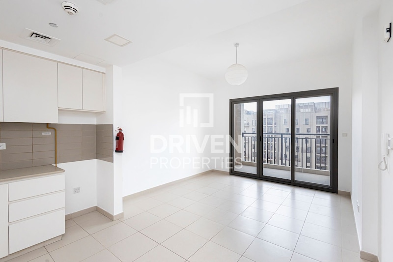 Bright Unit with Amazing Views | Vacant