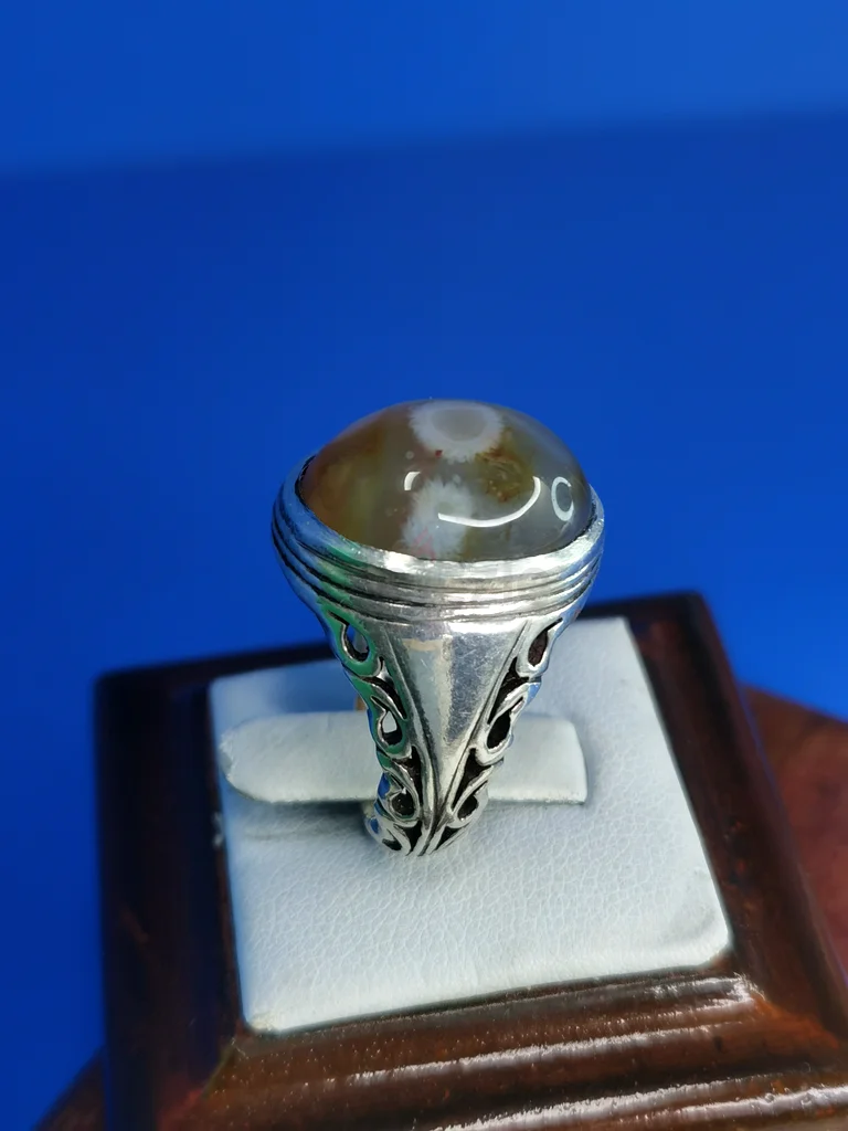A ring with a Suleimani agate stone63173862796418111