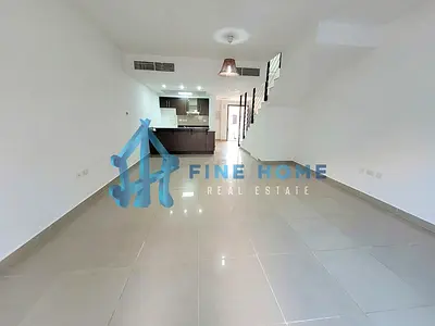 Clean Villa W/garden I Single Row I Prime Location
