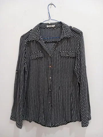 Black cotton shirt with sleeves, size m