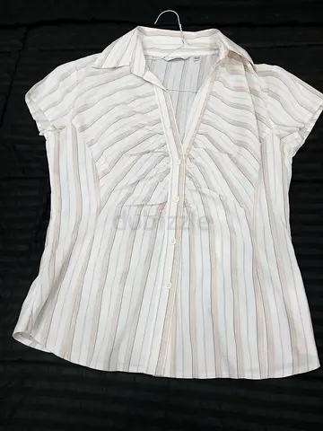 Beige half sleeve shirt, size M to L