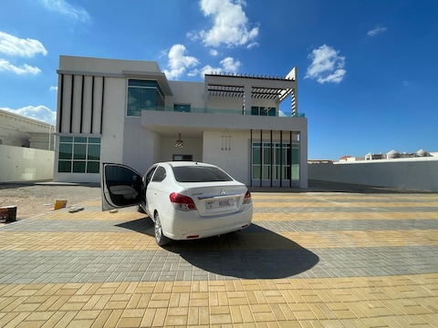 Villa For Rent In Raqayeb 5 Bedroom Hall Majlis 15000 Sqft 180 K 1 Or 2 Payment Only