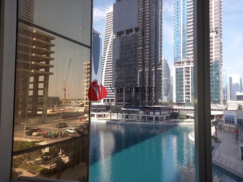 Water-view| Spacious| Gold Tower
