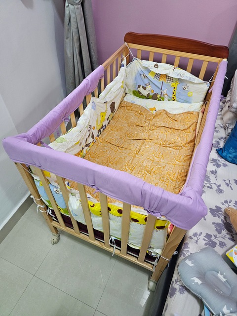 Second hand cribs shop for sale