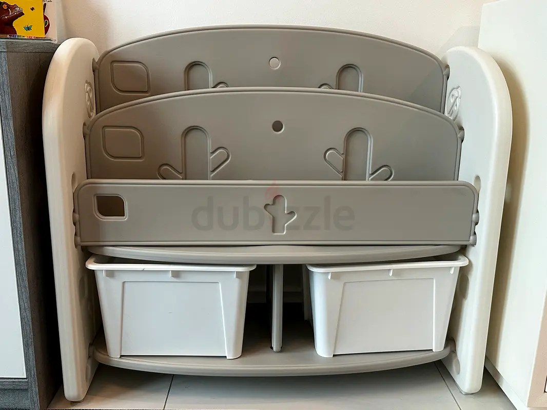 Kids bookshelf with storage boxes