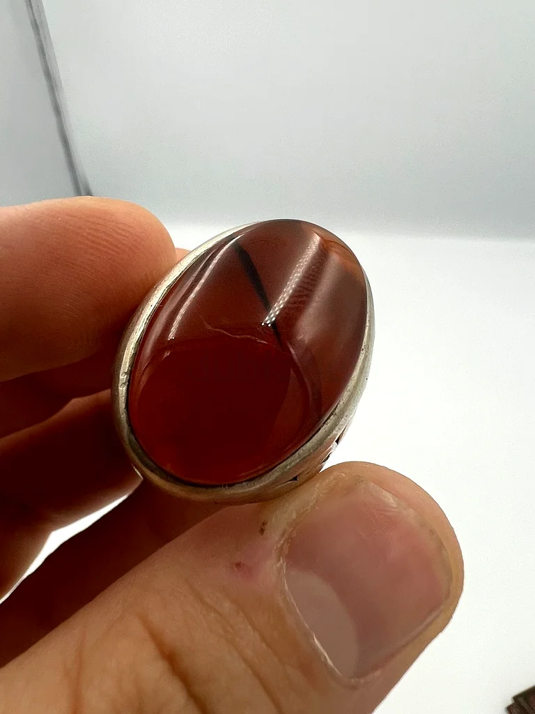 A ring with a Yemeni agate stone63173514767747113