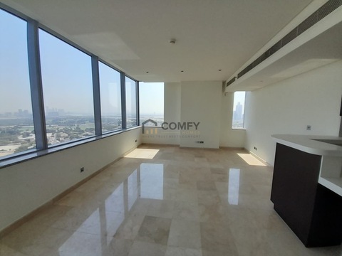 Lovely 2 Bedrooms Apartment / Beautiful View / Ideal Location