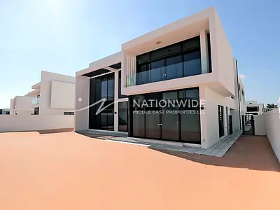Amazing Villa | Single Row | High-end Finishes