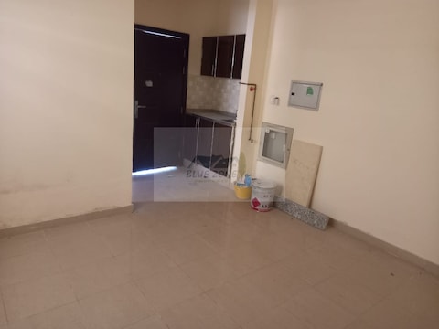 Studio Available In Well Maintained Building Close To Zulaikha
