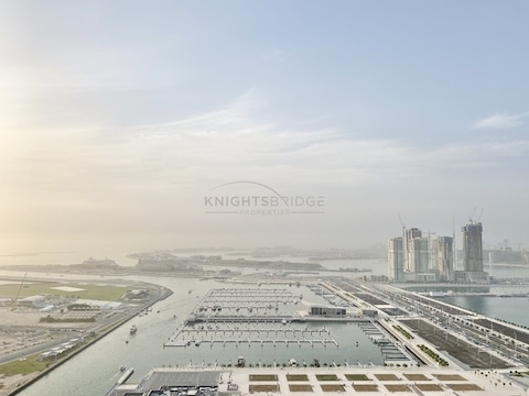 Stunning View: Spacious Apartment Dubai Marina