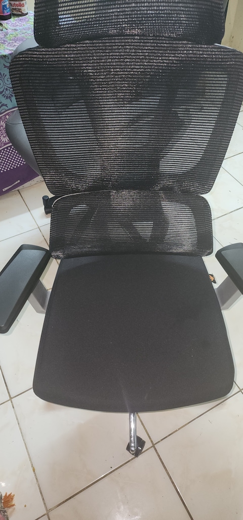 Office on sale chair dubizzle