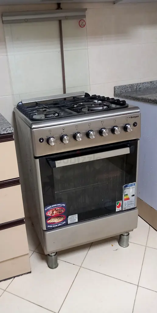 oven,stove 4 burners oven