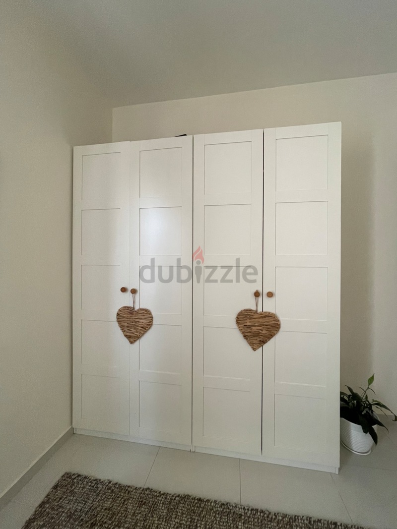 Spacious wardrobes 2024