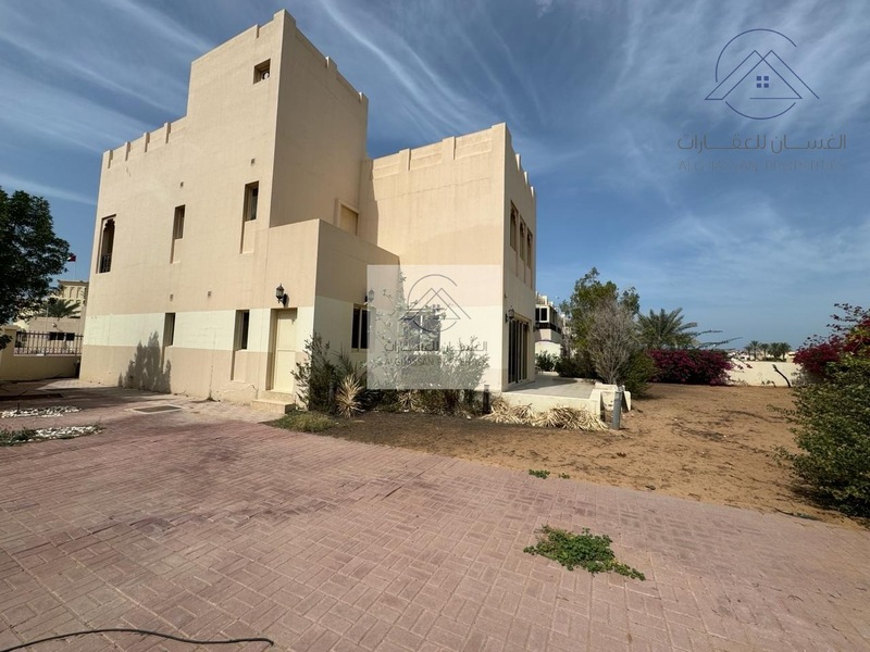Magnificent 4Beds For Rent In Al Hamra Village