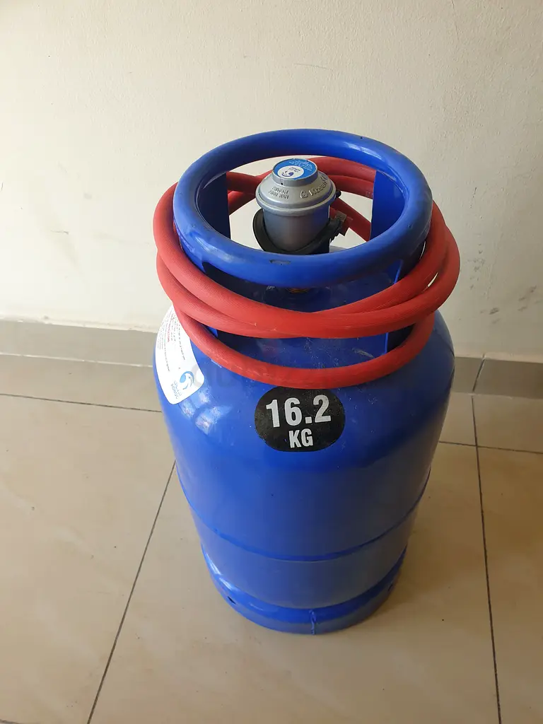 Adnoc Cylinder with pipe Regulator