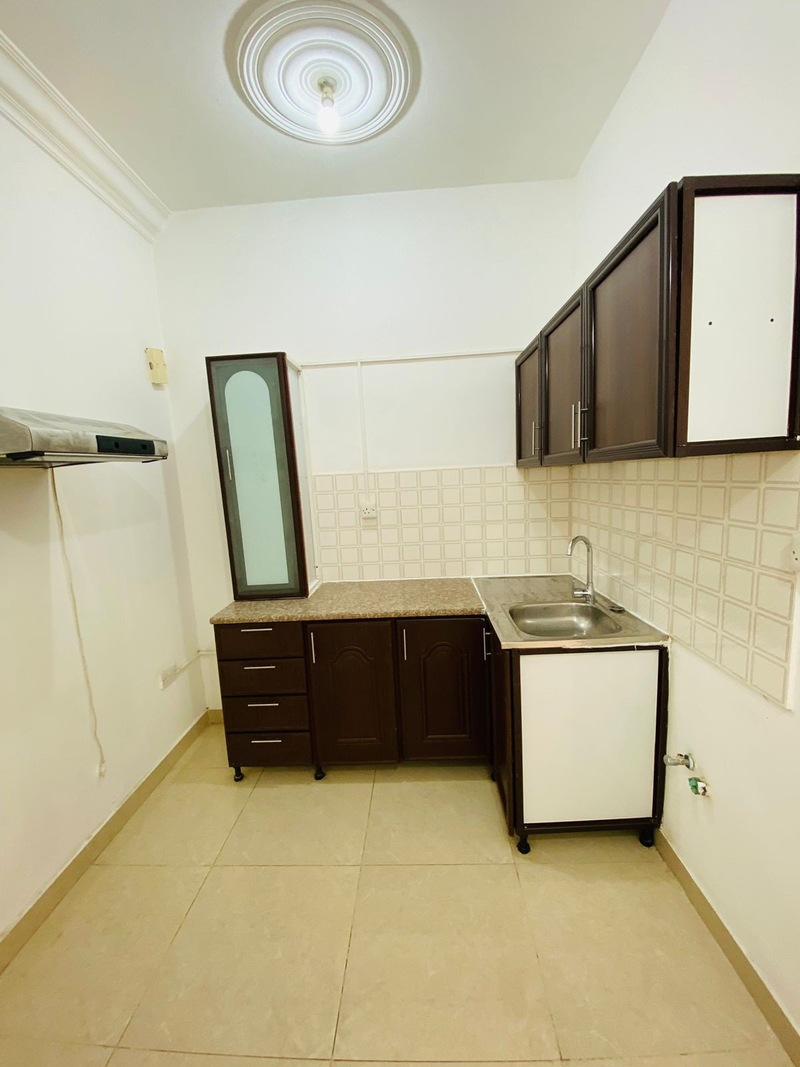 Separate Entrance One Bedroom Plus Hall With Separate Kitchen Full Bathroom Available Villa In Shak