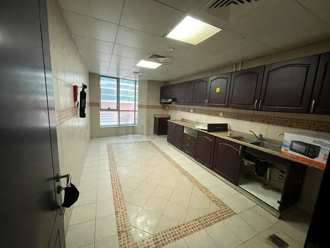 Apartment Partition Room for Rent in Electra street (Only asian