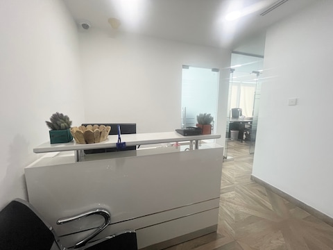 High Roi I Partitioned I Furnished Office