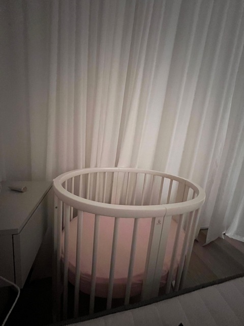 Gumtree stokke clearance cot