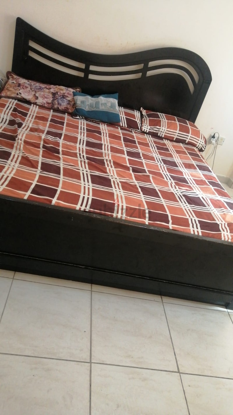 Second hand bed in outlet olx