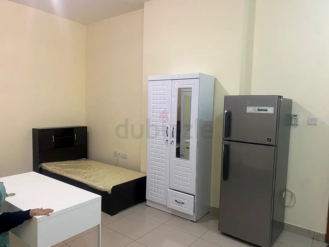 Apartment LADIES BEDSPACE,DIRECT OWNER,Shabiya Abu Dhabi