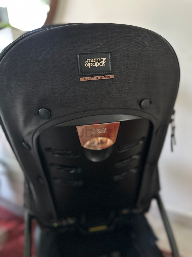 Mamas and papas stroller with bassinet almost new | dubizzle