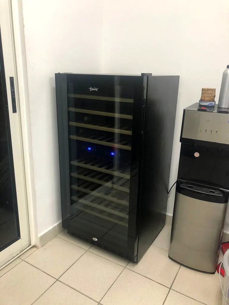 Terim Large wine Fridge dual zone temp