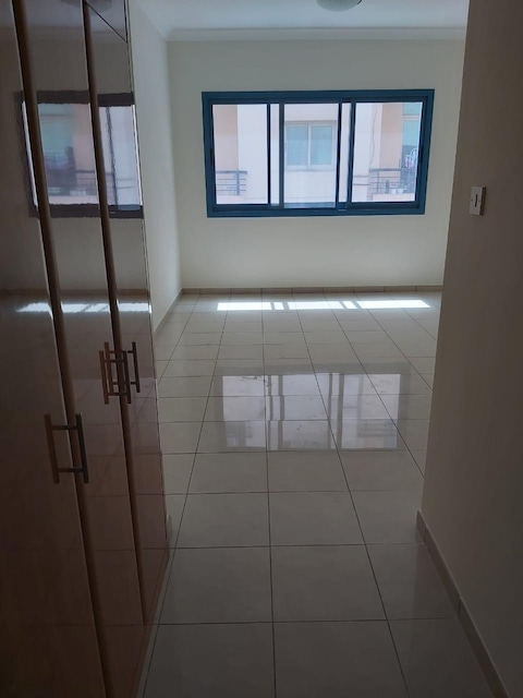 Huge Spacious 2 Br Apartment With Maids Room @ Hudaiba For Rent