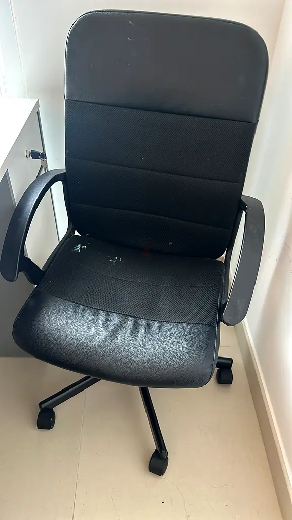 Cubicle desk with chair