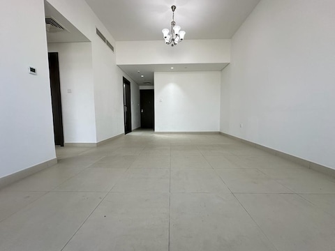 Very Spacious 2bhk Available Near Circle Mall In Just 80k