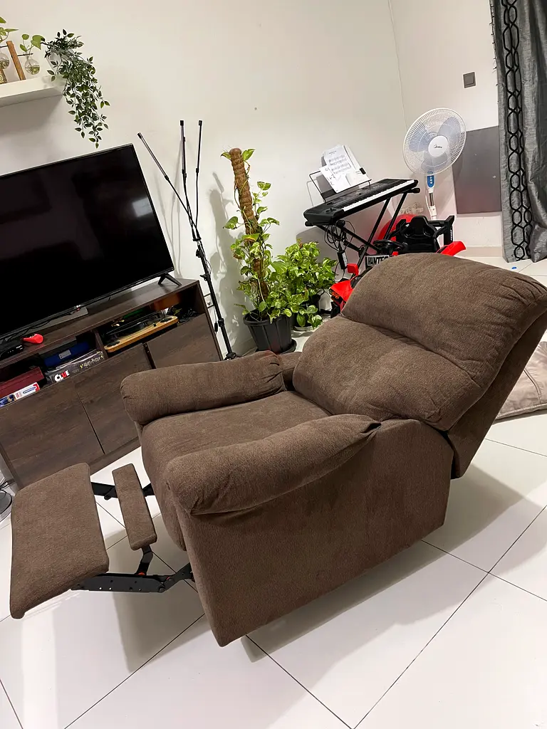 1 SEATER RECLINER