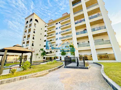 Spacious - Close Kitchen | Family Building