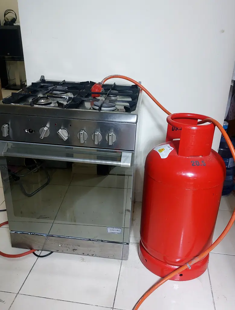 Bompani Gas oven and cylinder