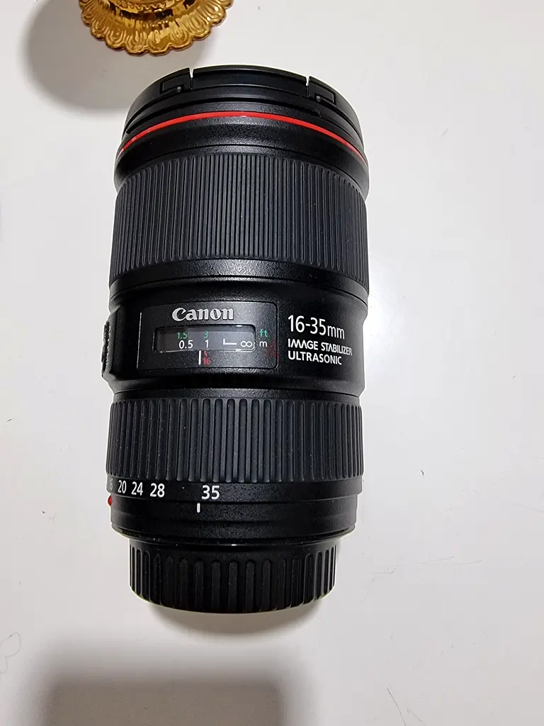 Canon EF 16 35 F4 USM IS LENS