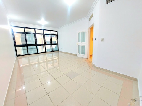 Elegsnt Size Three Edroom Hall With Wardrobes Apt In High-rise Tower Building Airport Road For 70k