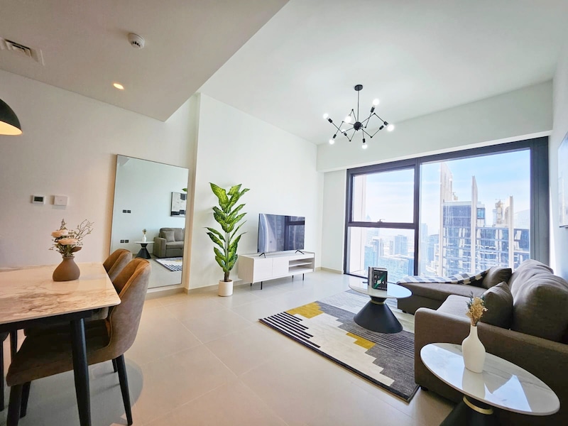 Stunning High-Floor Living: Brand New, Fully Furnished, Bills Included!