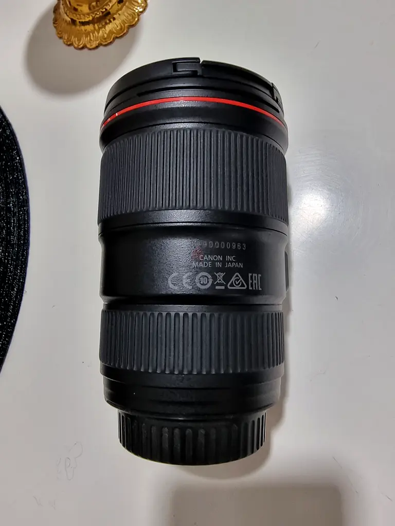 Canon EF 16 35 F4 USM IS LENS