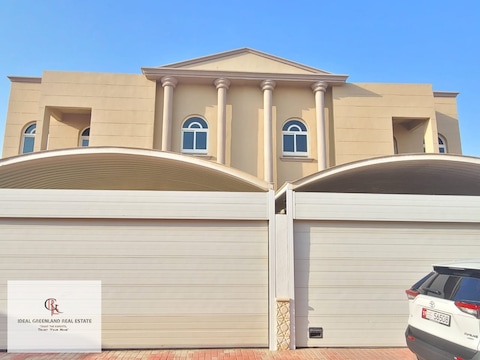 Beautiful 2 Compound Villa Available 4 Bed Room Villa In Muhammed Bin Zayed City