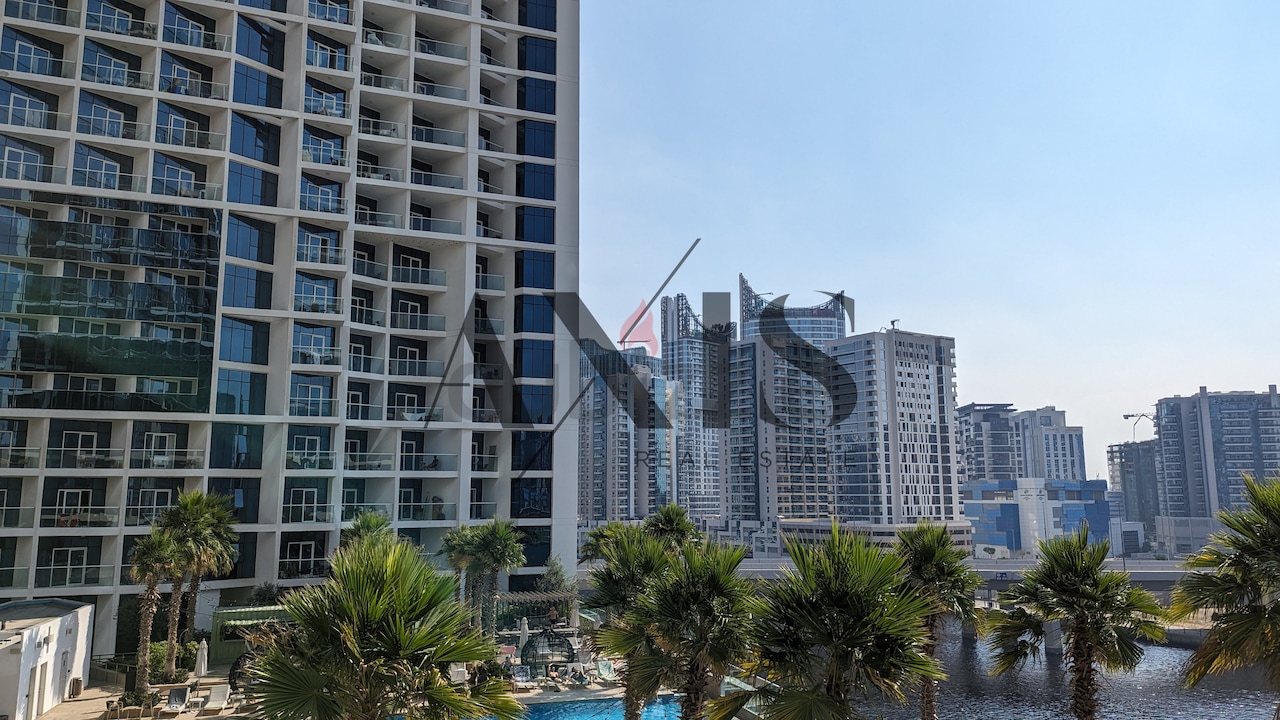 Apartment: Furnished Studio | Spacious Layout | Canal View | Dubizzle Dubai