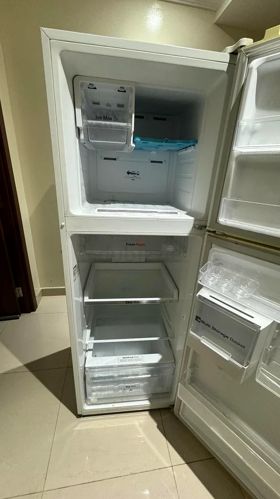Samsung Top Mount Refrigerator 390 Litres RT39FAJEDWW63265098032002113